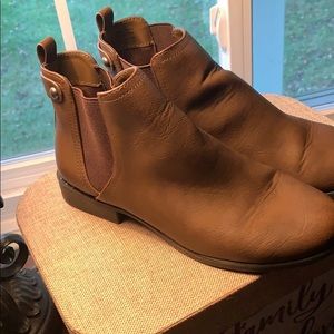 Call it Spring Pull on Short Booties Size 8